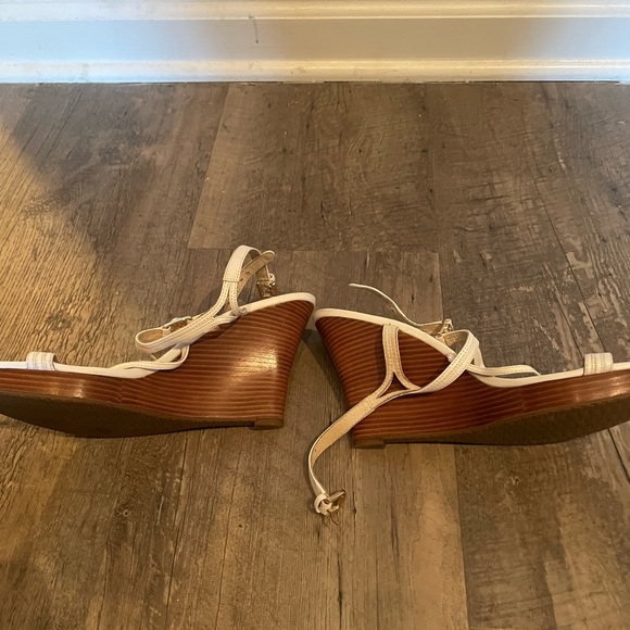 Michael Kors sandal wedge - Picture 2 of 2